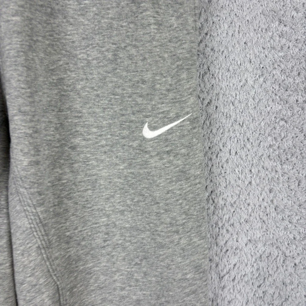 Nike Joggers Mens Small Gray Sportswear Club Fleece Embroidered Swoosh Sweatpant